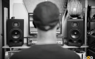 La Ciencia del Triángulo: Cómo Colocar Tus Monitores Correctamente